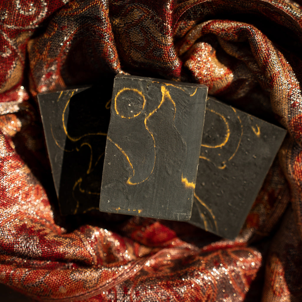 Cashmere Noir & Oud Soap (4 pack)